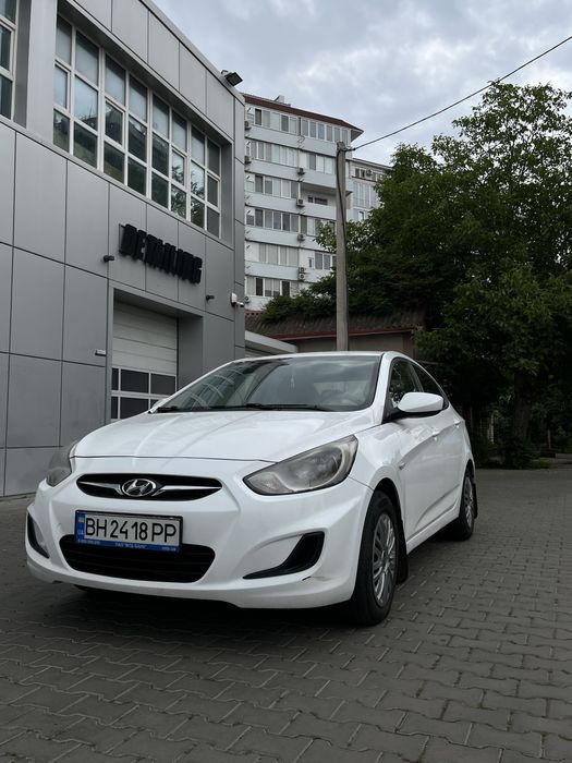 Hyundai Accent 2011