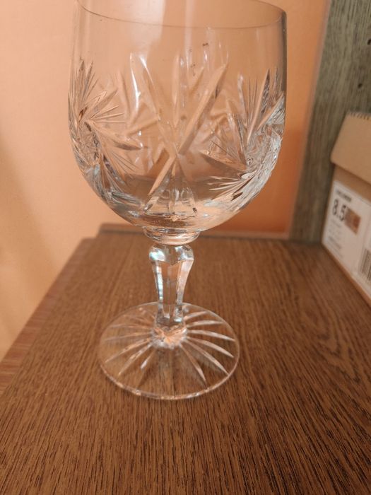 Zestaw 6 kieliszków do wina , kryształ