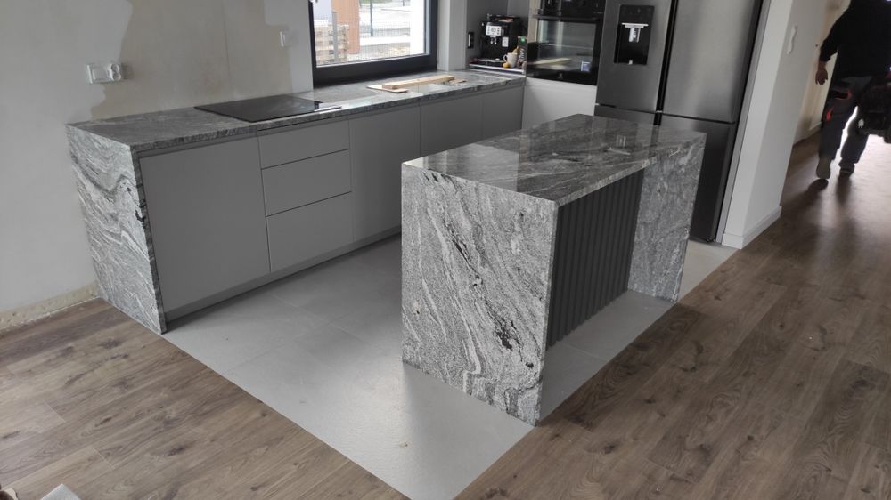 Blaty kuchenne, schody, kominki, parapety [KONGLOMERAT, GRANIT, SPIEK]