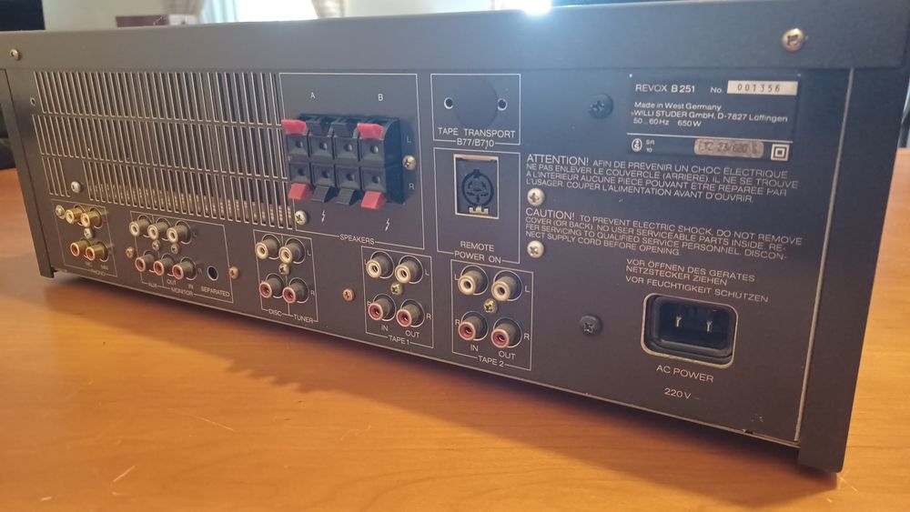Amplificador Integrado Revox B251 c/ Comando