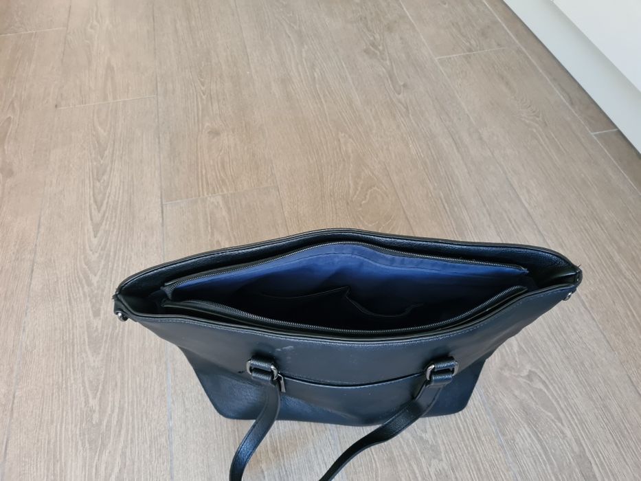 Mala senhora preta forrada tecido azul