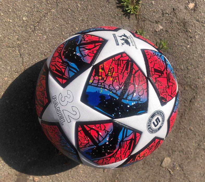 М'яч футбольний безшовний Finale Istanbul League  (розмір 5)