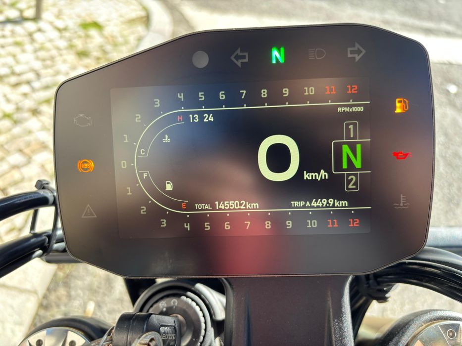 Benelli Leoncino 800