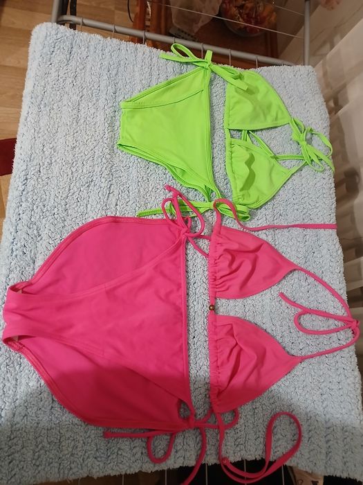 Продам купальники яркие