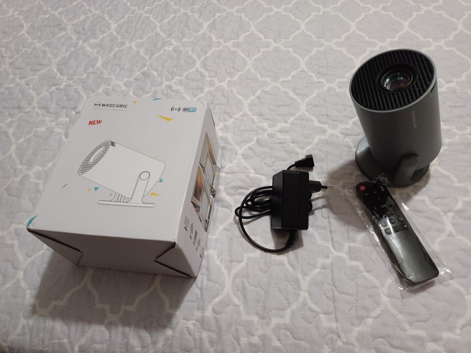 Projector novo modelo Magcubic