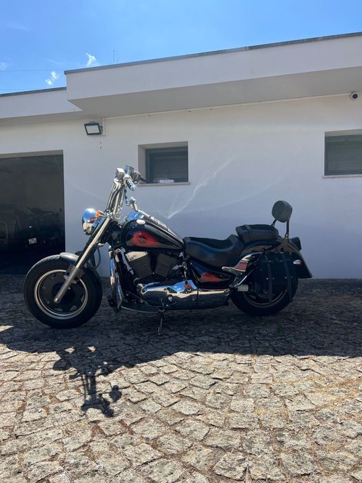 Suzuki Intruder 1500 LC