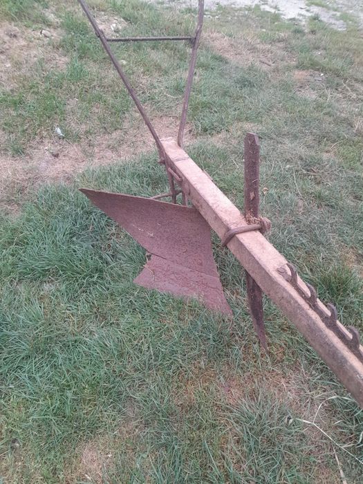 Продам плуги кінні