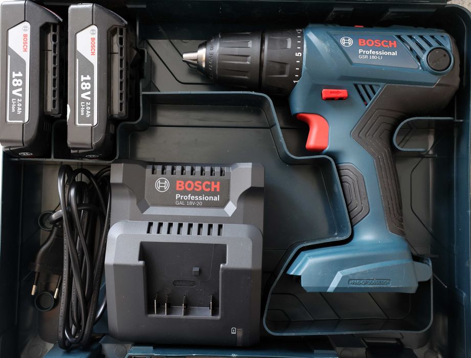 Аккумуляторная дрель-шуруповерт Bosch Professional GSR 180-Li