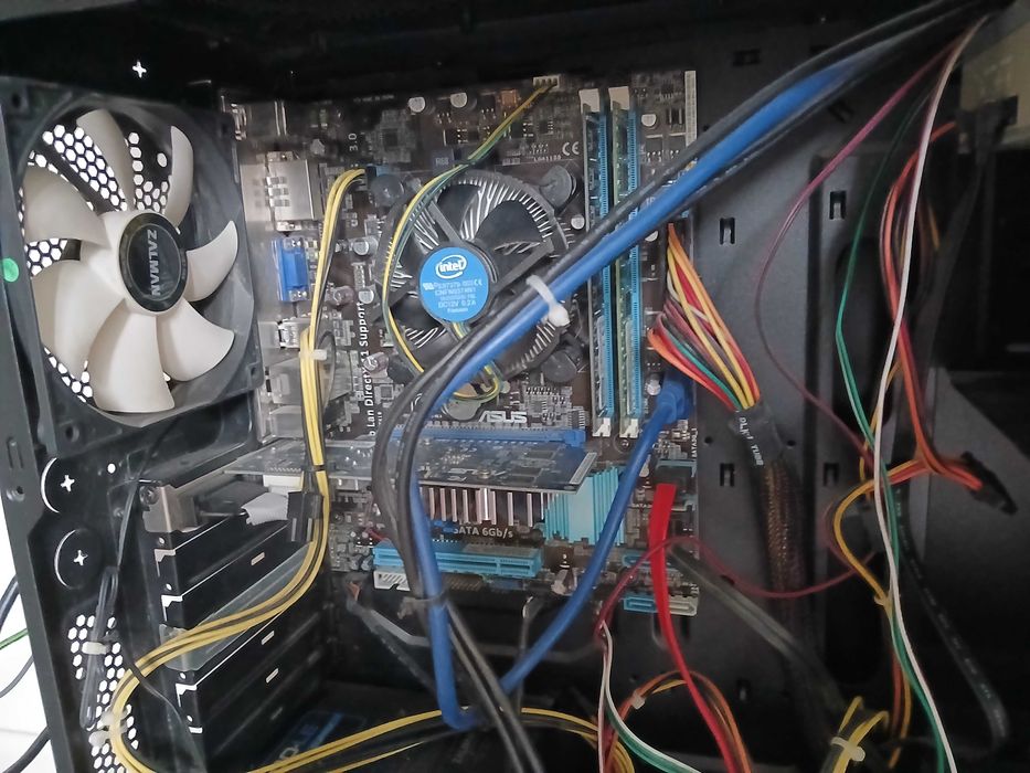 Домашній комп'ютер, самостійна збірка, металевий корпус