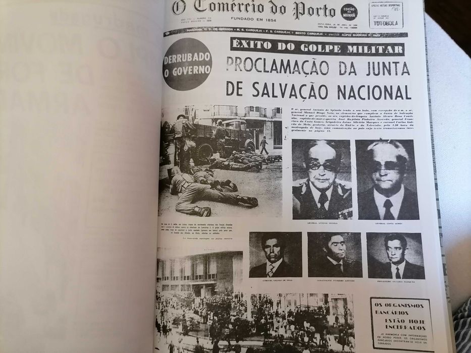 O 25 de ABRIL na Imprensa 1994 Edição Limitada da Biblioteca Nacional c/149 Páginas