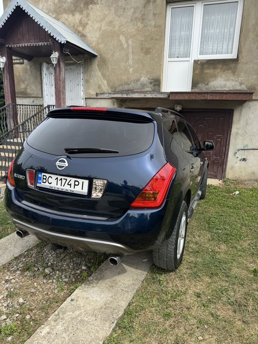 Nisan Murano машинка
