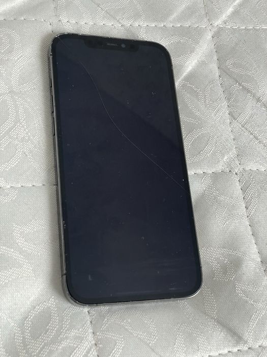 Продам iphone 12 pro max 128gb скол на екрані