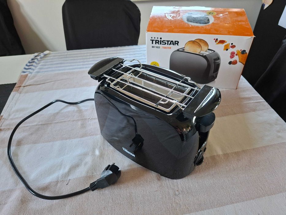 Toster Tristar BR-1025 czarny 800 W