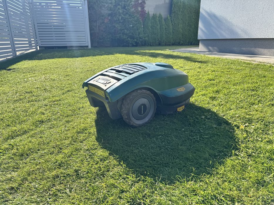 Robot koszący - kosiarka elektryczna Robomow RM510