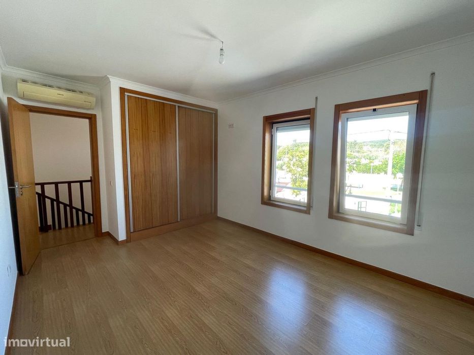 Moradia T3 mais garagem