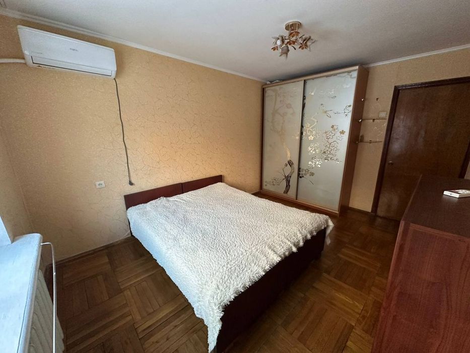 Продам 3к Перемога -3, Наб Перемоги, 104, поверх 1/9, МОЖНА БЕЗНАЛ (є орендарі)