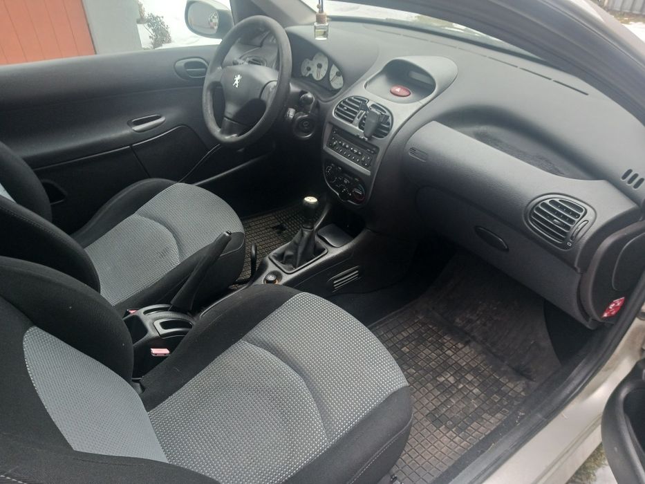 Peugot 206 .silnik 1.4 rok 2004.