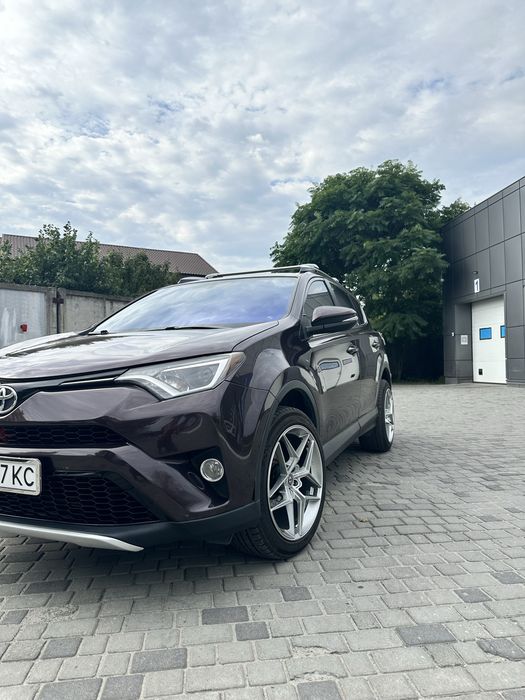 Продам toyota rav4 2016 рік дніпро