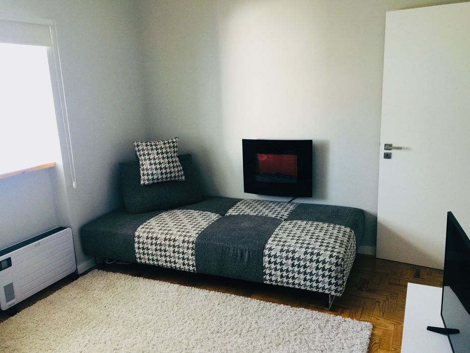 Apartamento T2 espaçoso e luminoso no centro do Barreiro — a 10 minutos a pé do ferry