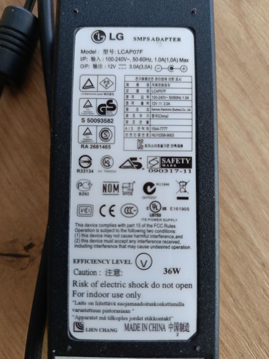 Monitor LG Flatron E2250T-PN