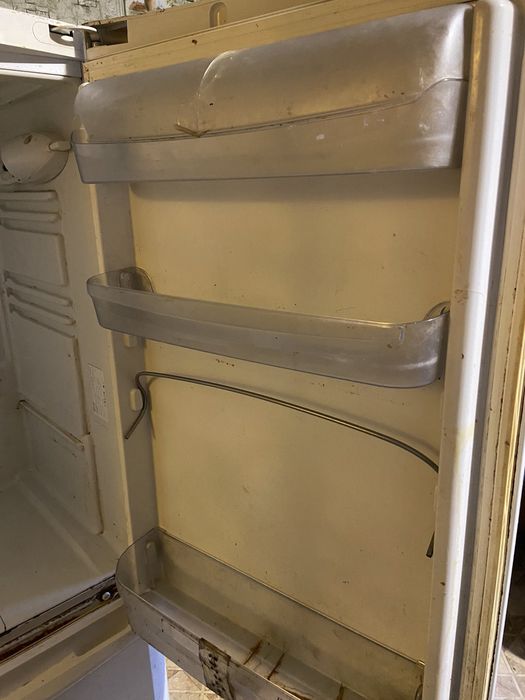 Холодильник indesit