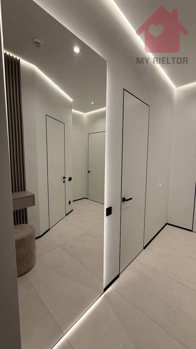 Продаж 1,5 квартири ЖК Uzh Towers - More