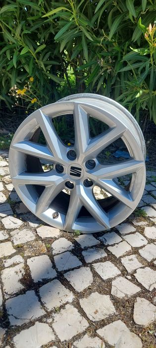 Jogo de Jantes Originais SEAT Leon Tamanho 17", Excelente Estado