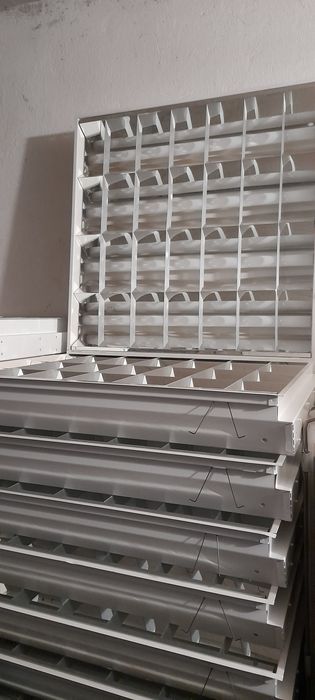 Lampy rastrowe kasetonowe