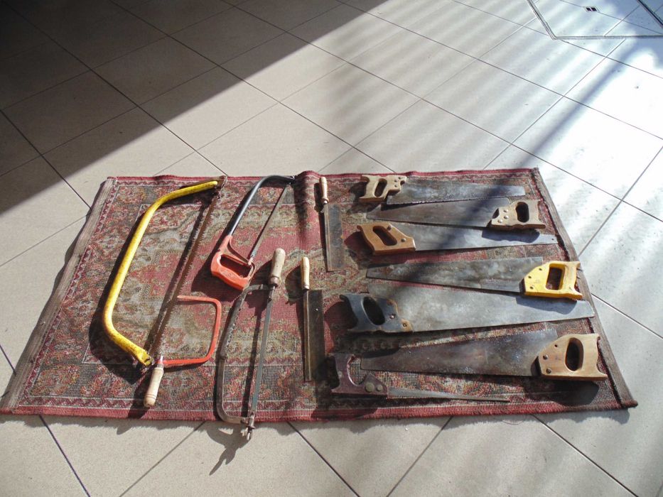 Ferramenta de construção civil usada em bom estado