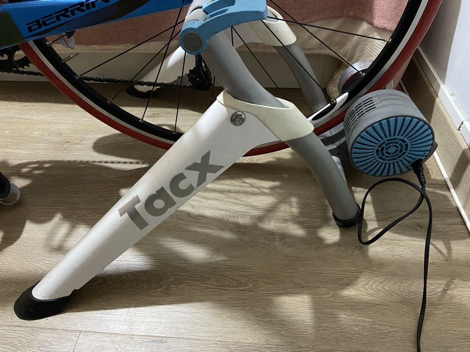 Rolo treino Tacx Flow Smart