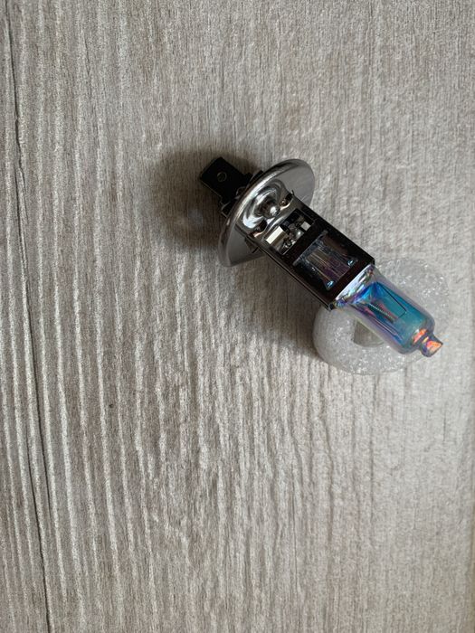 Н1 Галоген нові яскраво світять