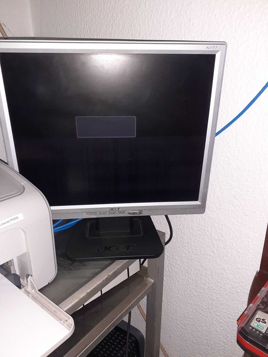 Monitor ACER AL1717, avariado para peças.