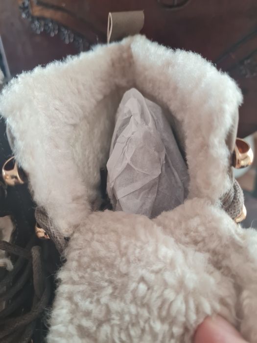 Lindíssimas botas forradas com pêlo são novas