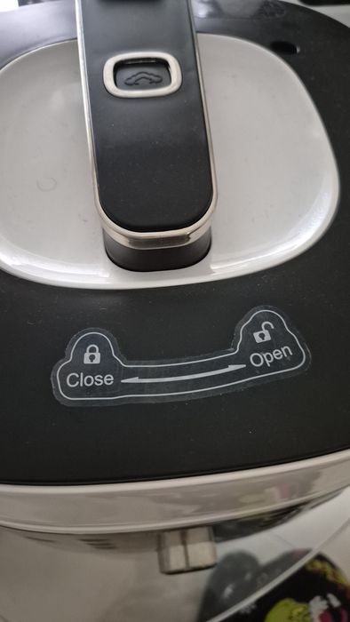 Panela de pressão multifunções