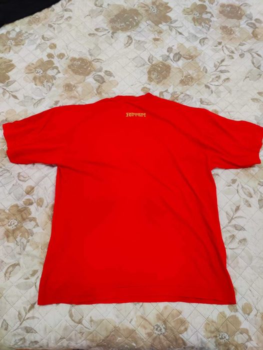 T-shirt oficial da Ferrari formula 1  tam. M em excelente estado
