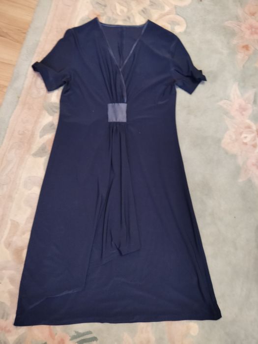 Granatowa sukienka