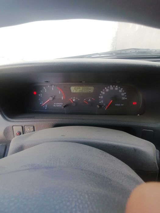 Nissan Terrano II — photo 3
