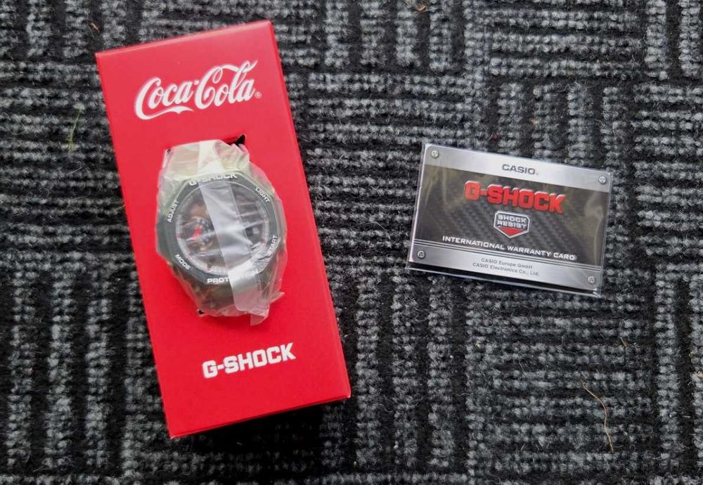 G-Shock GA-2100CC-3AER CasiOak x Coca-Cola – Nowy, Gwarancja, Komplet