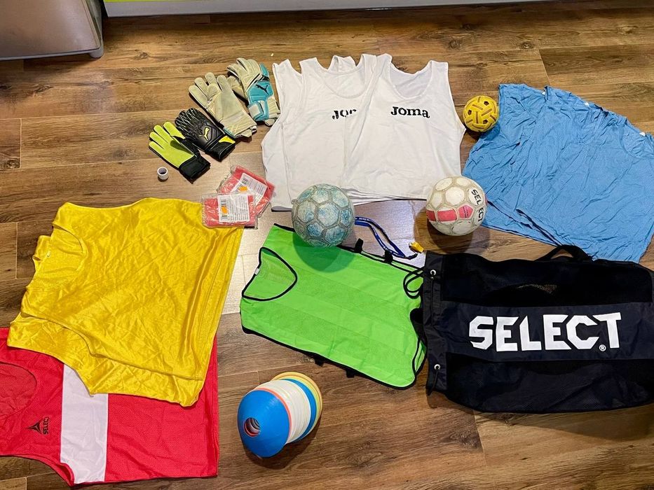 Комплект для футзалу: воротарські рукавиці, мʼячі зі сумкою Select