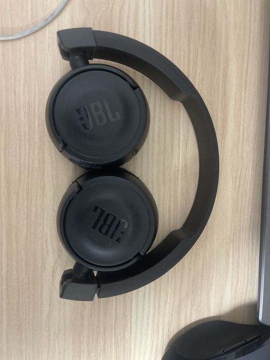 Навушники не нові