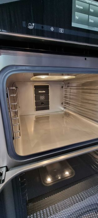 Urządzenie do gotowania na parze z kuchnią mikrofalową Miele DGM 6800