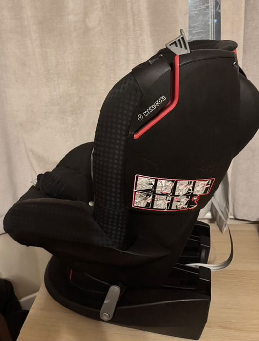Дитяче автокрісло