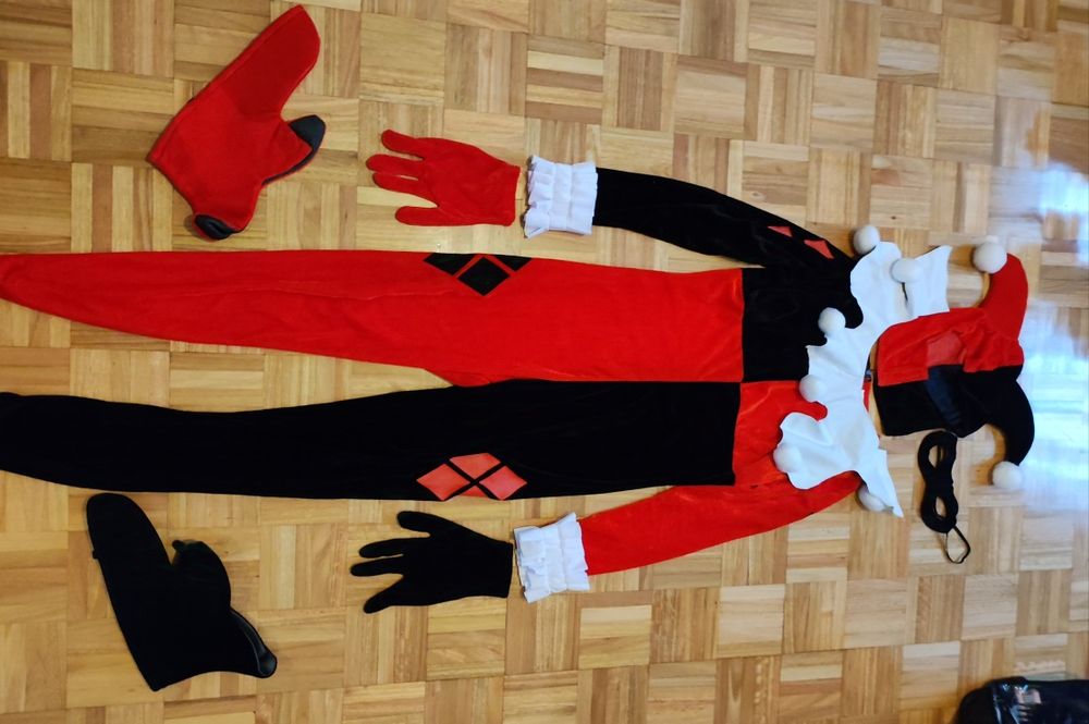 Cosplay Harley Quinn clássico em Veludo