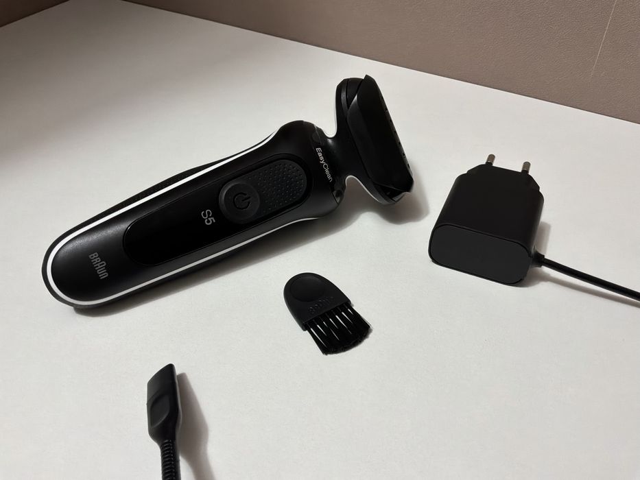 Електробритва Braun Series 5