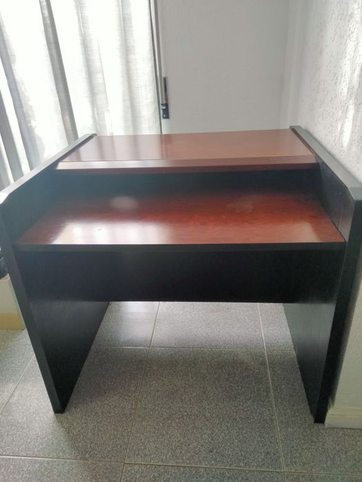 Vendo Secretária