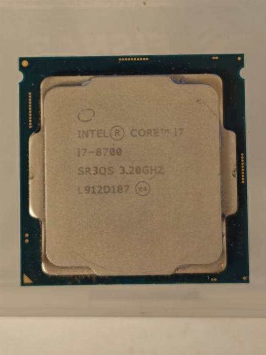 I7 8700 6 rdzeni 12 wątków procesor intel