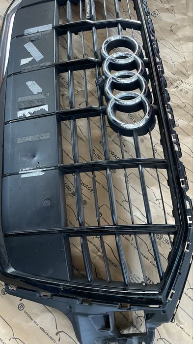 Решетка audi Q7 4m lift black