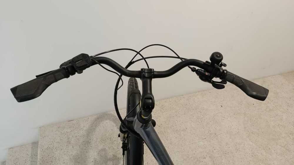 Bicicleta elétrica Giant DailyTour E+ 3 _ Com apenas 25 KM