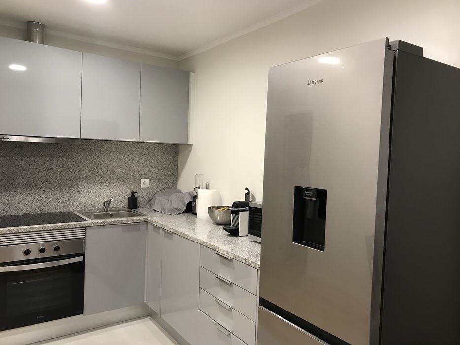 Room for student with balcony and private bathroom near FCUP