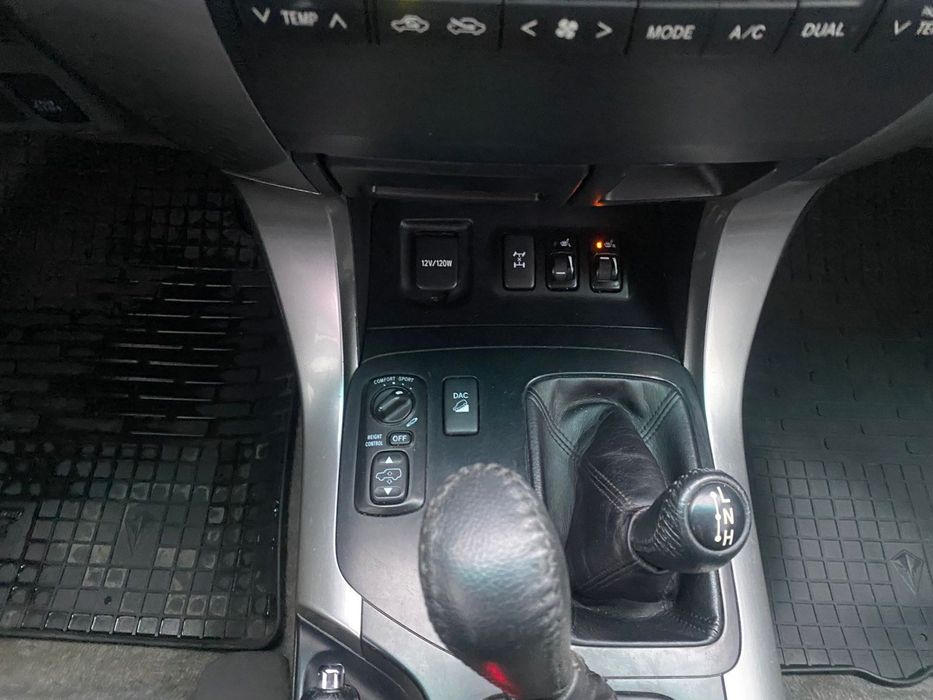 Продам Toyota Land Cruiser Prado